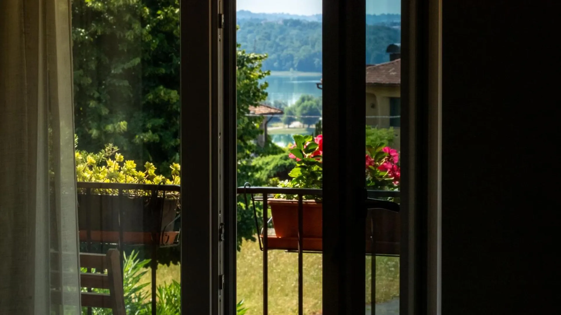 Loft 1 - Appartamento In Una Zona Strategica Tra Le Perle Del Lago Di Como Erba Apartamento